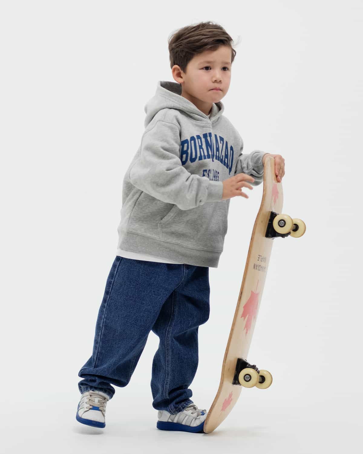 БҮРЖЕЙДЕ БАЛА BORN QAZAQ СҰР МЕЛАНЖ