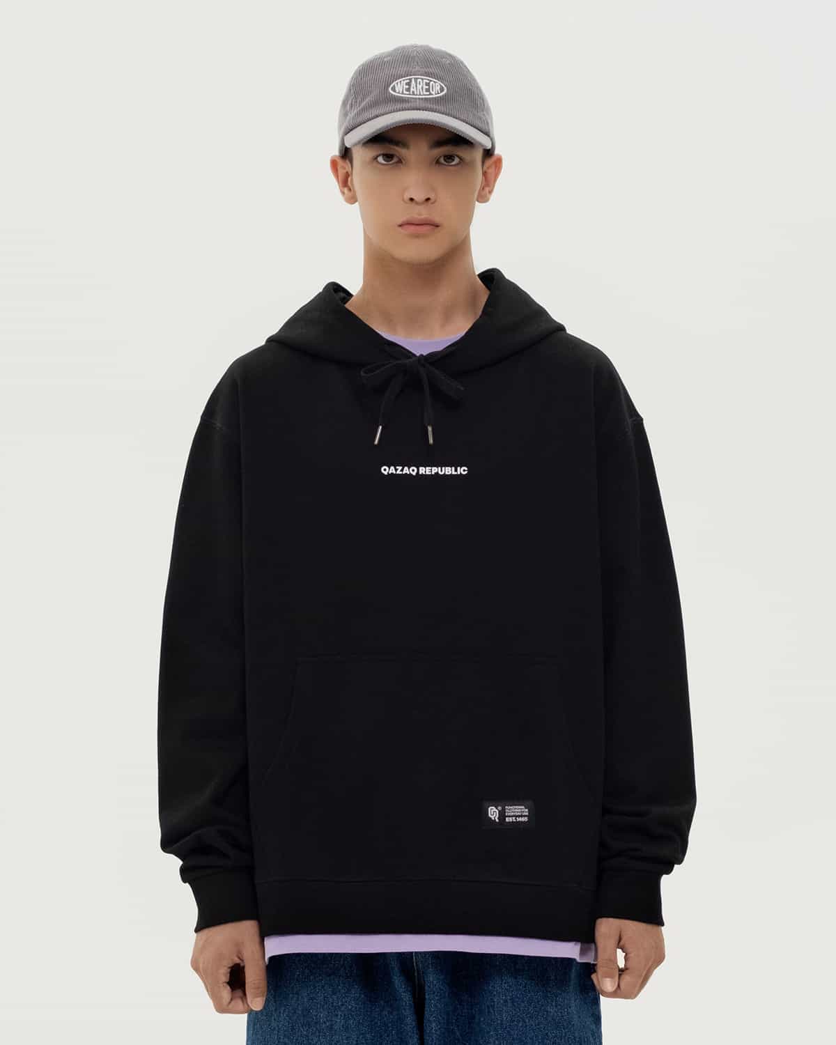 БҮРЖЕЙДЕ QAZAQ REPUBLIC ҚАРА